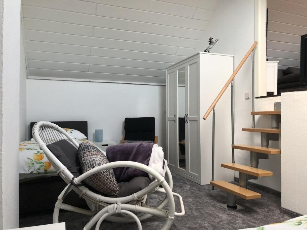 Ferienwohnung Auf Denkmalgeschuetztem Sturmhof Grefrath Luaran gambar