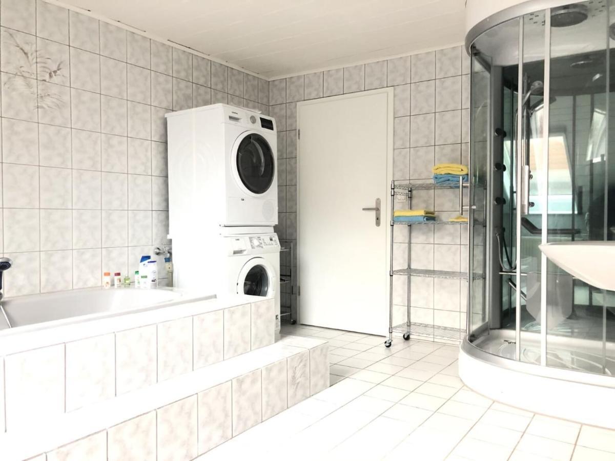 Ferienwohnung Auf Denkmalgeschuetztem Sturmhof Grefrath Luaran gambar